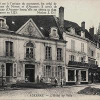Auxerre (89) L'Hôtel de Ville CPA