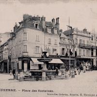 Auxerre (89) La Place des Fontaines CPA