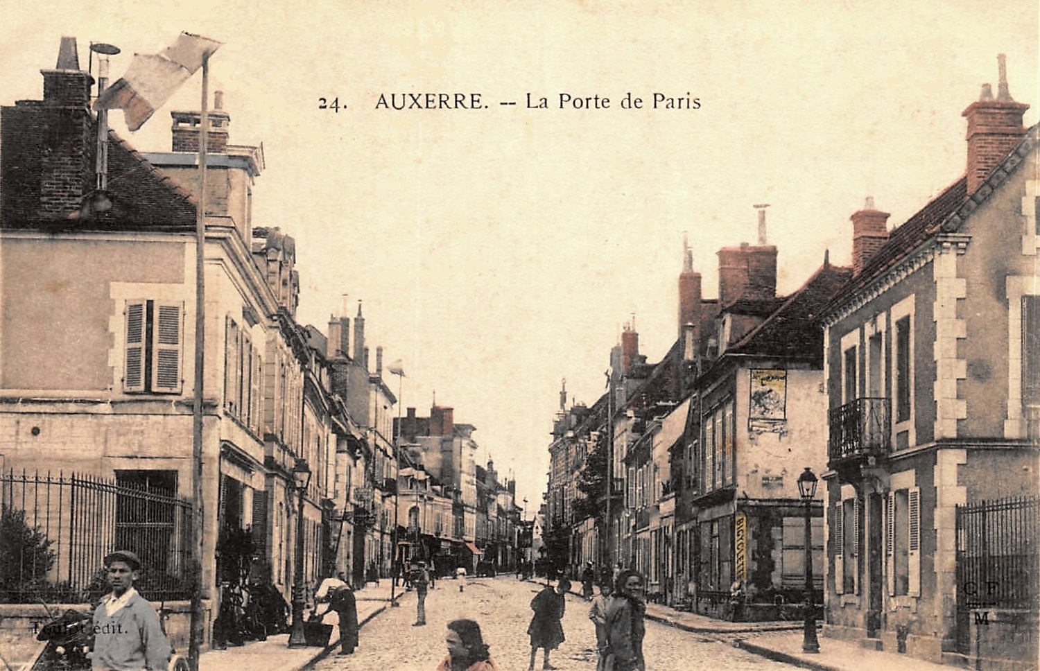 Auxerre (89) La Porte de Paris CPA