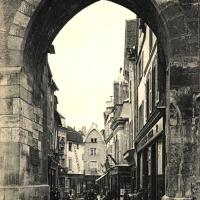 Auxerre (89) La Rue de l'Horloge CPA