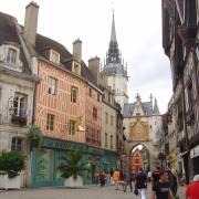 Auxerre (89) La Tour de l'Horloge