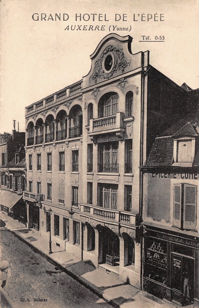 Auxerre (89) Le Grand Hôtel de l'Epée CPA