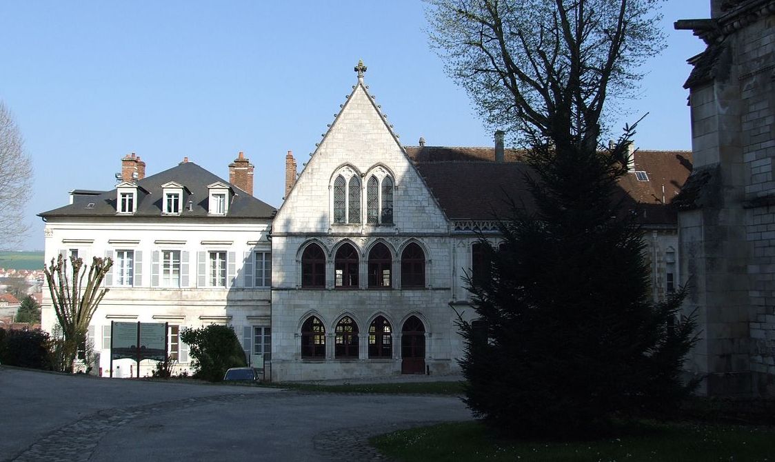 Auxerre (89) L'ancien Palais Episcopal