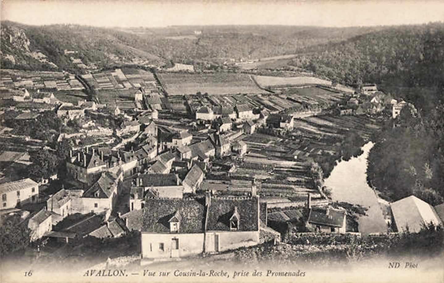 Avallon (89) Cousin-la-Roche CPA