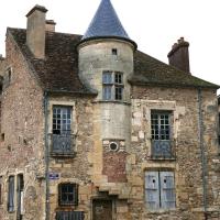 Avallon (89) La maison des sires de Domecy