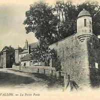 Avallon (89) La petite porte CPA