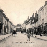 Avallon (89) La rue de Paris CPA