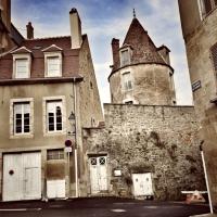 Avallon (89) La tour Beurdelaine