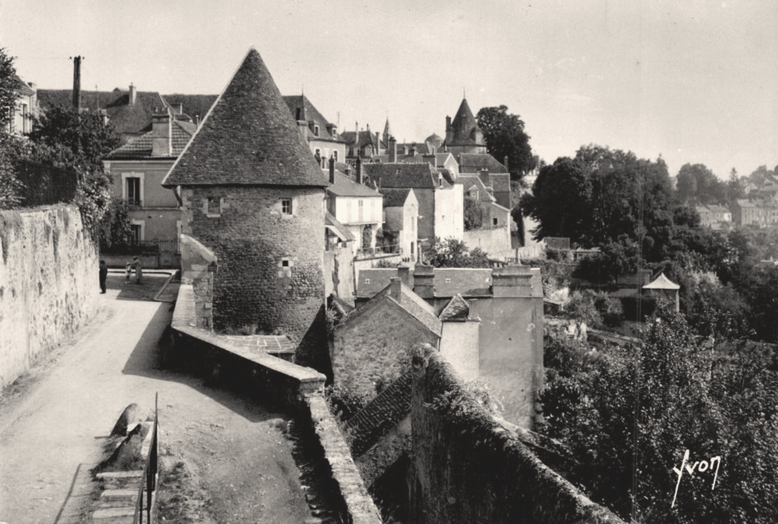 Avallon (89) La tour de l'Escharguet CPA