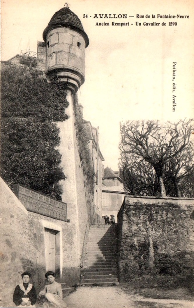 Avallon (89) Les remparts CPA