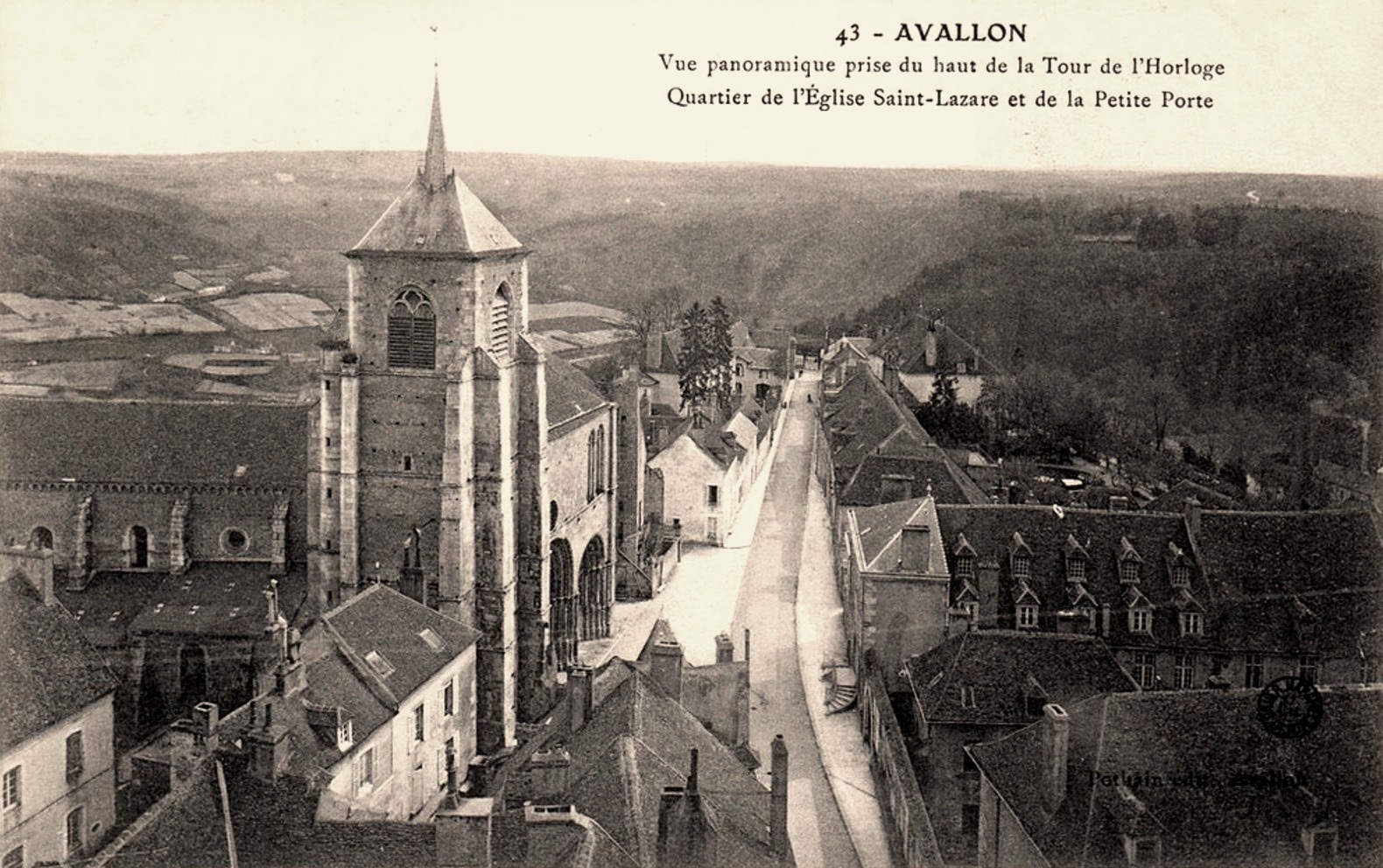 Avallon (89) Vue panoramique CPA