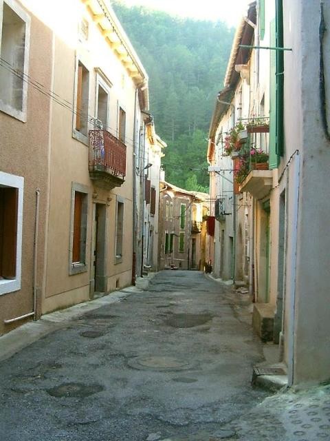 Dans le village