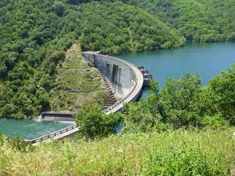 Avène (Hérault) Le barrage