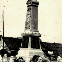 Avesnes les aubert 59 le monument aux morts cpa