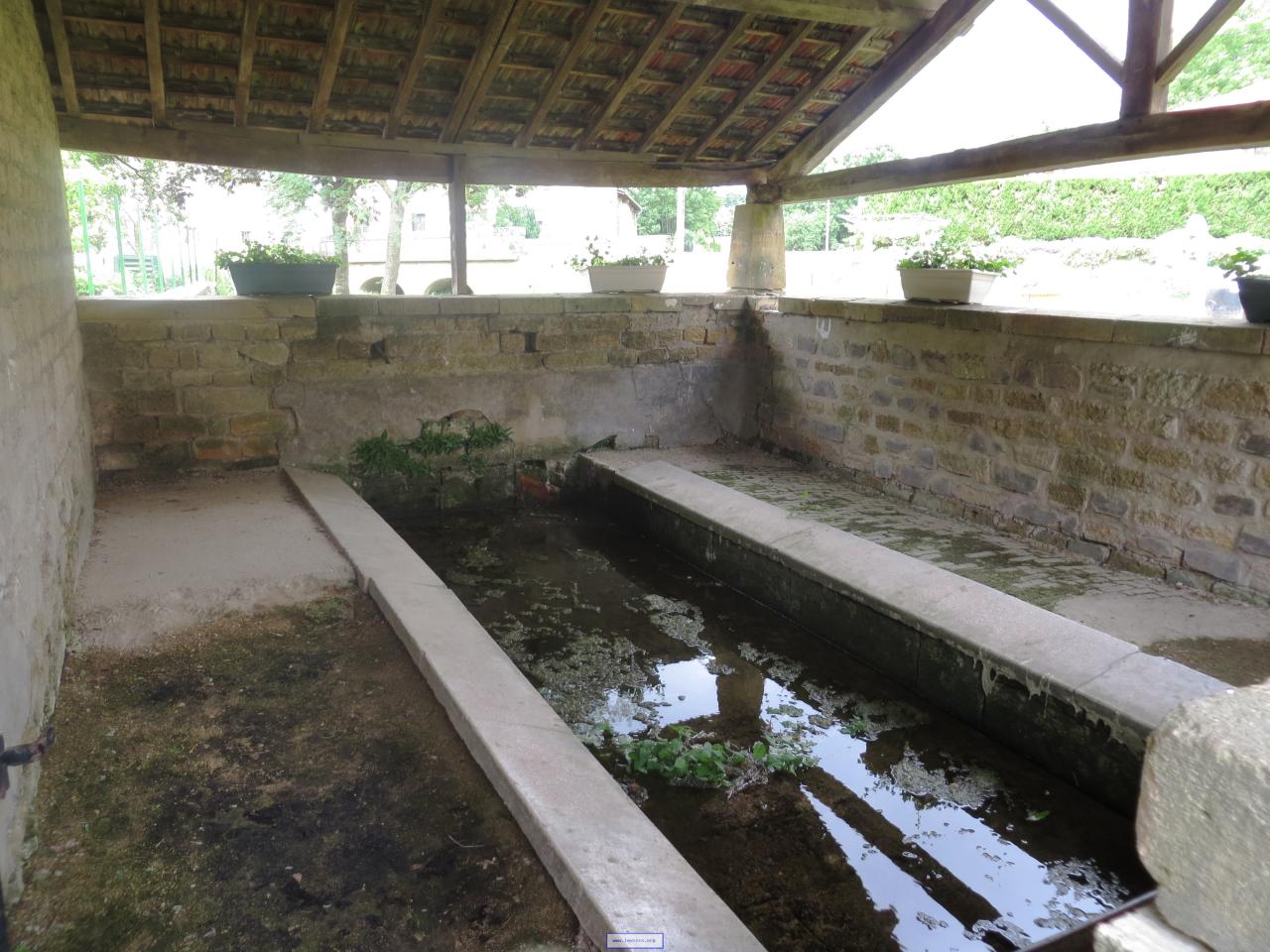 Baâlon (Meuse) Le lavoir