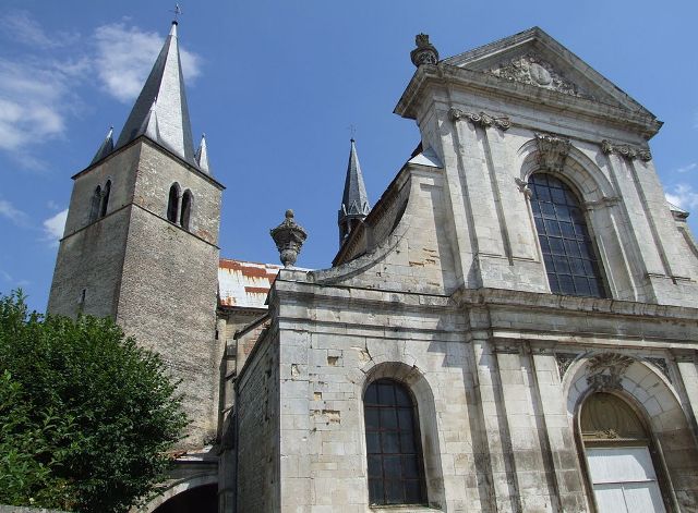 Bar-sur-Aube (10) L'église Saint-Maclou