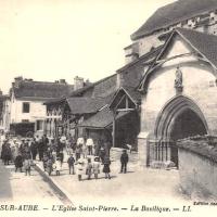 Bar-sur-Aube (10) L'église Saint-Pierre CPA