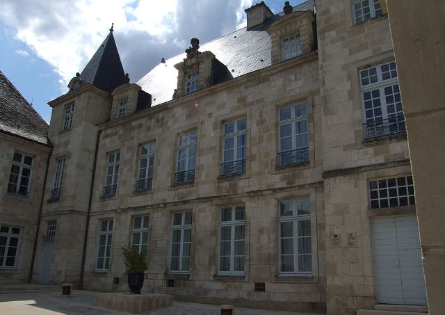 Bar-sur-Aube (10) L'Hôtel des Comtes de Brienne