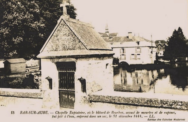 Bar-sur-Aube (10) La chapelle expiatoire du pont CPA