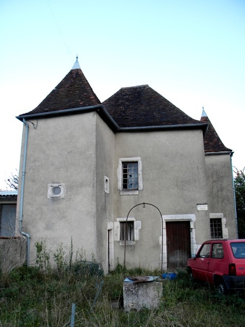 Bar-sur-Aube (10) La Maison des trois tours