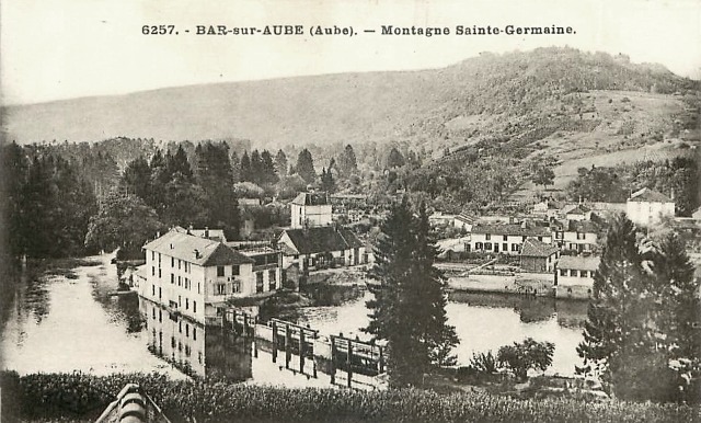 Bar-sur-Aube (10) La montagne Sainte-Germaine CPA