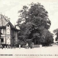 Bar-sur-Aube (10) Le café de la Gare CPA