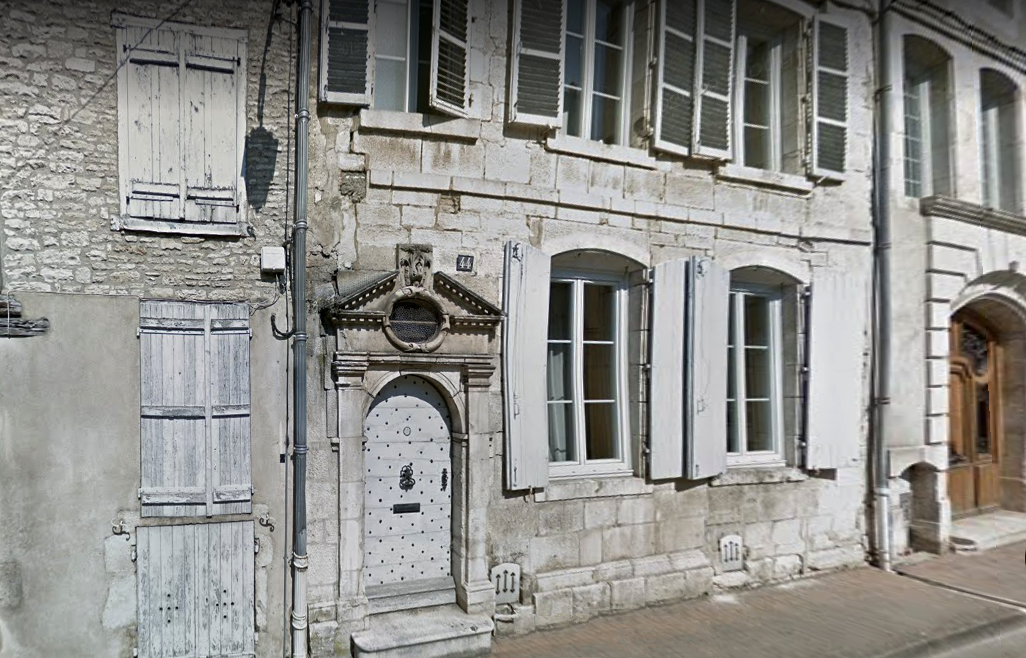 Bar-sur-Aube (10) Maison du XVIème siècle, 44 rue d'Aube