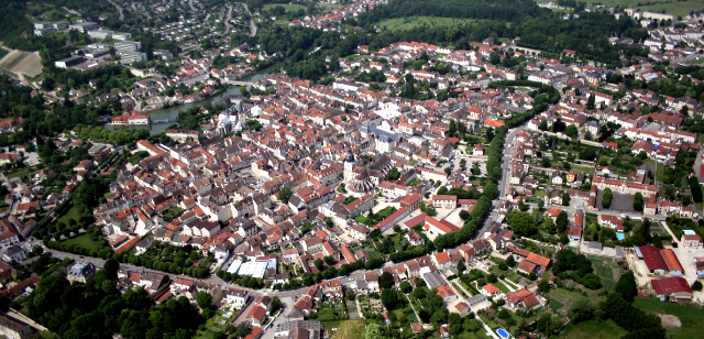 Bar-sur-Aube (10) Vue aérienne