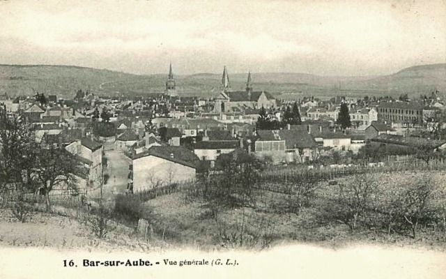Bar-sur-Aube (10) Vue générale CPA