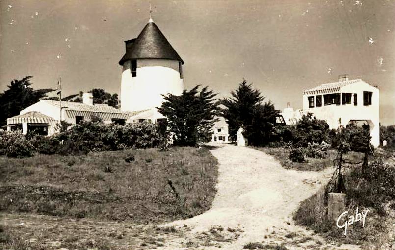 Barbâtre (Vendée) Moulin du bourg CPA