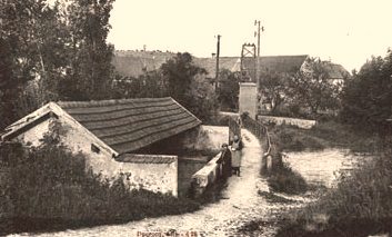 Baulne-en-Brie (Aisne) CPA La passerelle