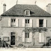 Bazoches (Nièvre) La mairie et l'école CPA