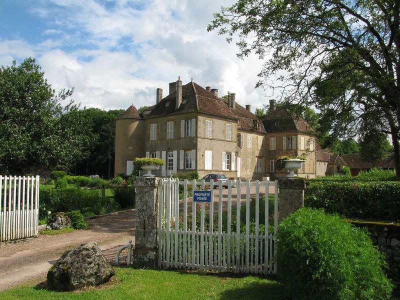 Bazoches (Nièvre) La Maison-forte de Vauban