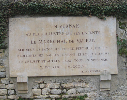 Bazoches (Nièvre) La plaque de l'église