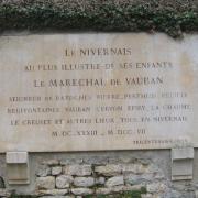 Bazoches (Nièvre) La plaque de l'église