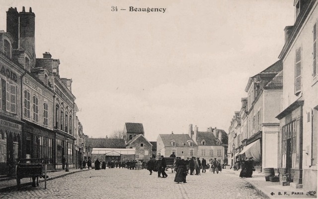 Beaugency (45) Place du Martroi CPA