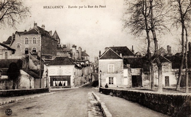 Beaugency (45) Rue du Pont CPA