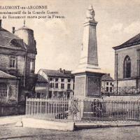 Beaumont-en-Argonne (08) Monument aux morts CPA