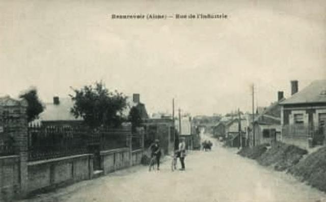 Beaurevoir aisne cpa rue de l industrie