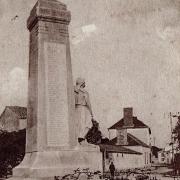 Beauvoir-sur-Mer (Vendée) Monument aux morts CPA