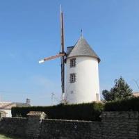 Beauvoir-sur-Mer (Vendée) Moulin du Saint-Esprit