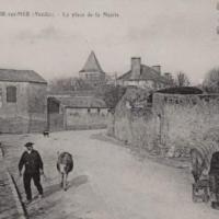 Beauvoir-sur-Mer (Vendée) Place de la Mairie CPA