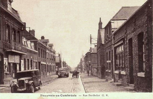 Beauvois en cambresis 59 la rue berthelot cpa