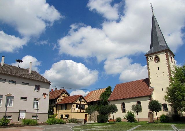 Berstett 67 gimbrett la mairie et l eglise