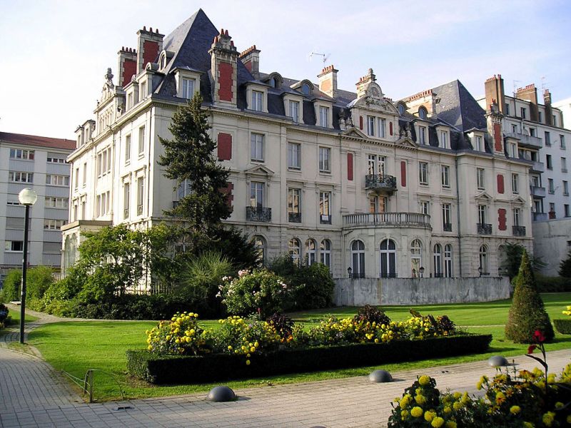 Besançon (Doubs) L'Hôtel des Bains