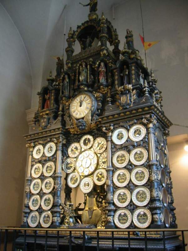Besançon (Doubs) La cathédrale Saint-Jean, l'horloge astronomique