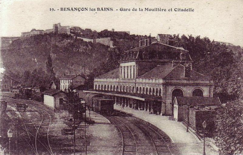 Besançon (Doubs) La gare de la Mouillère et la citadelle CPA