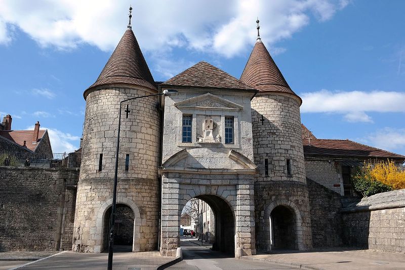 Besançon (Doubs) La porte Rivotte 