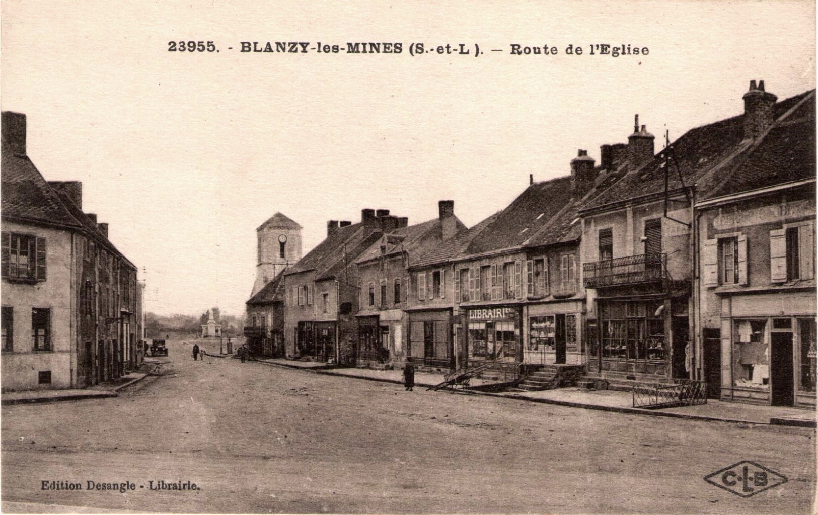 Blanzy (Saône-et-Loire) La route de l'église CPA