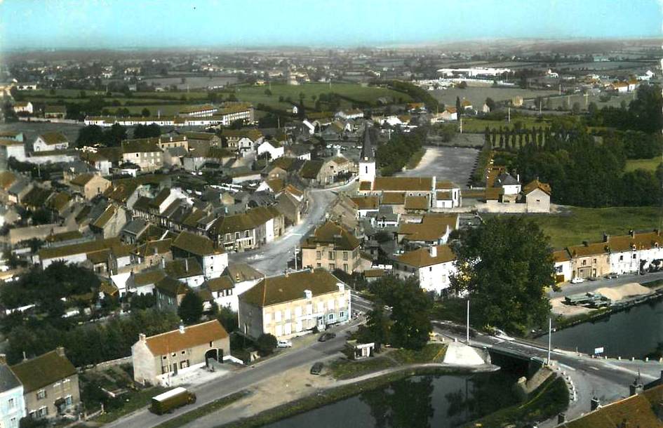 Blanzy (Saône-et-Loire) Vue générale